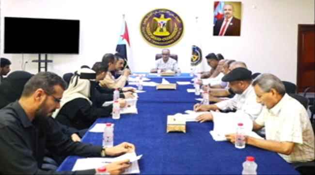 الأمانة العامة تناقش المشهد الاقتصادي وتقرير أداء دائرة الإعلام والثقافة