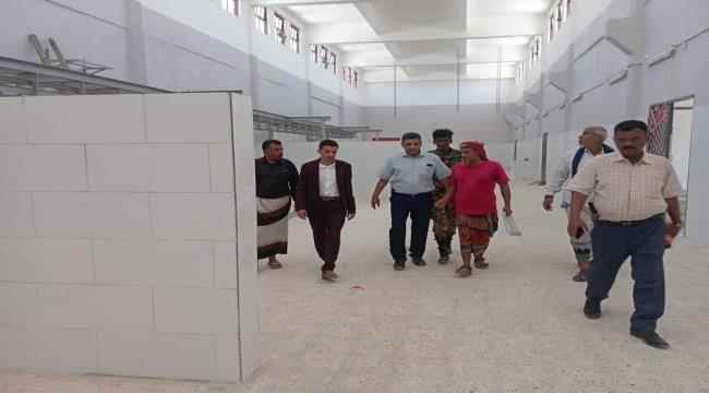 مسالخ عدن تنفذ حملة تفتيش وتفرض غرامات على المخالفين
