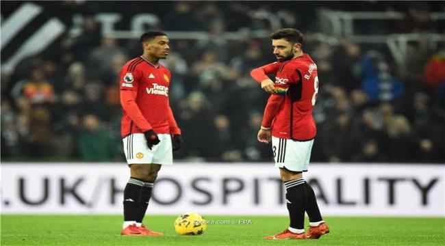 مانشستر يونايتد.. لن تسير وحيدا!