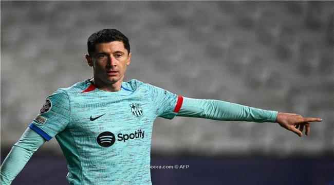 ليفاندوفسكي يتحدى عقدته