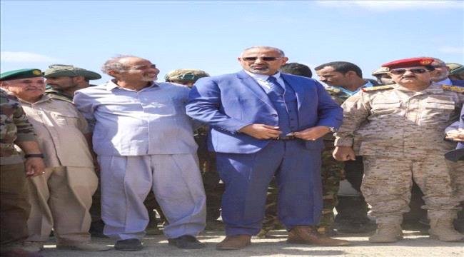 سياسي سعودي يشيد بالزبيدي ويدعو لدعم القوات الجنوبية وتسليمها مهمة تأمين الممرات المائية