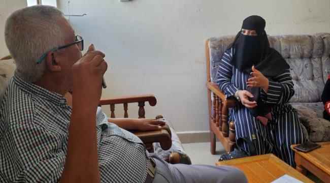 مديرة مؤسسة سكاي للتنمية المستدامة تزور معهد جميل غانم للفنون الجميلة في عدن