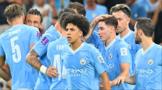 مانشستر سيتى يسحق فلومينينسى برباعية ويتوج بكأس العالم للأندية