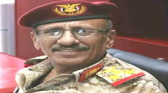 قائد المنطقة العسكرية الرابعة يعزي في وفاة العميد الركن شمس الدين البكيلي