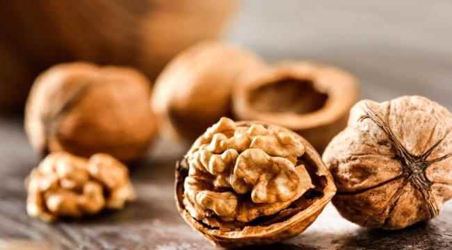 داخلين على الامتحانات.. هنقولك على نوع مكسرات هيخلي ذاكرتك حديد