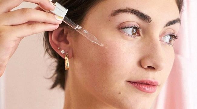 6 أخطاء عليكِ تجنبها عند استخدام أمصال العناية بالبشرة