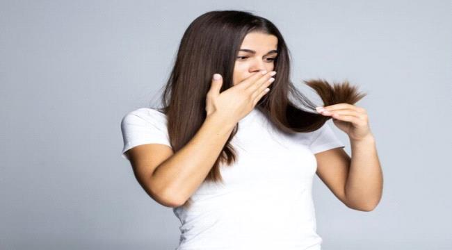 أسباب تقصّف الشعر وتساقطه.. عادات يومية تغفلين عنها