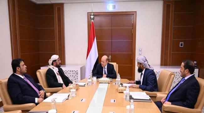 المجلس الرئاسي يعقد اجتماعا مغلقا بحضور جميع أعضائه 
