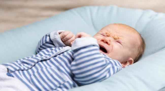 المغص عند الأطفال: الأسباب والعلاج 