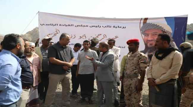 برعاية النائب المحرمي..تدشين المرحلة الثانية من طريق باتيس رصد بأبين  