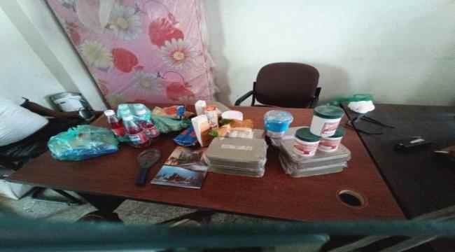 ضبط سلع منتهية الصلاحية في سوق مدينة زنجبار بأبين