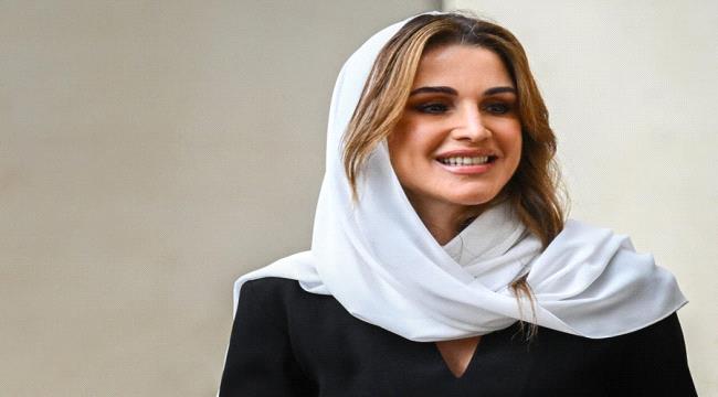 الملكة رانيا العبد الله تتألق بالأسود من ديور في زفاف الأمير الحسين