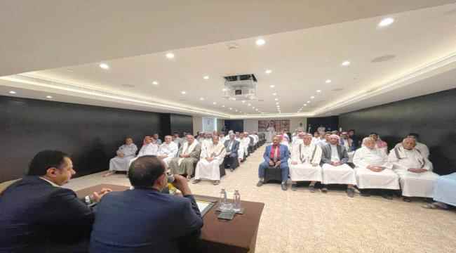 محافظ ووفد حضرموت أمام رئيس الوزراء..لا مجال للإطراء على أهل حضرموت فقد طال الفقر أهلنا وسقف مطالبنا قد ارتفع