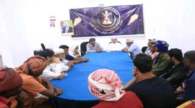 رئيس انتقالي المهرة يلتقي بعدد من القيادات والوجهاء والناشطين بمديرية الغيضة