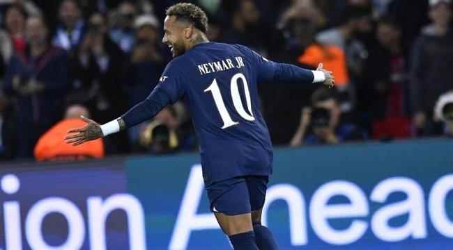 الهلال السعودي يدخل في مفاوضات مع نيمار