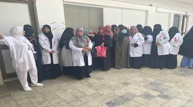 الأطباء والقابلات بمستشفى الصداقة يجددون احتجاجاتهم بعد فشل التفاوض مع الإدارة