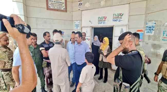 لجنة التحقيق تدشن نزولها الميداني إلى مديريات الساحل الغربي في تعز والحديدة 