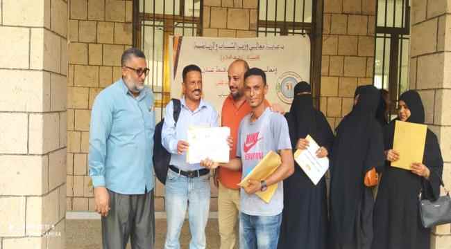 مدير تربية  دار سعد ورئيس مخيم المديرية يكرمون المدربات والمتدربات في المخيم الصيفي