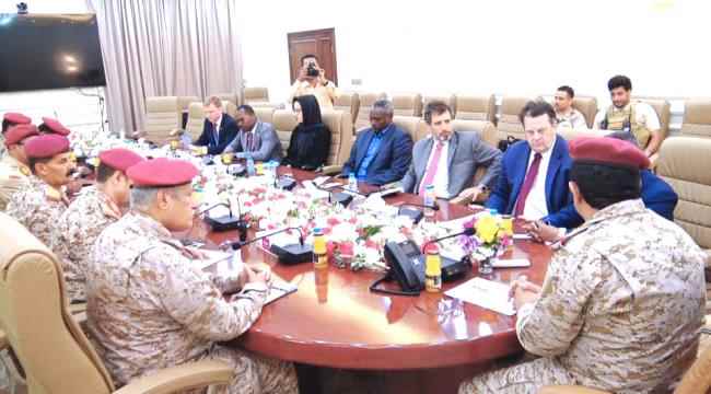 وزير الدفاع يدعو للإفراج عن الأسرى وبمقدمتهم اللواء محمود الصبيحي