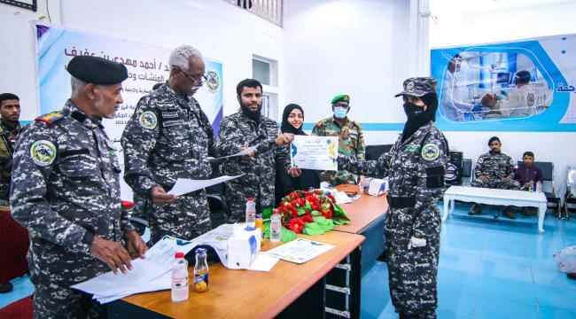 بن عفيف يشهد تخرج الدفعة الثانية من الشرطة النسائية بحرس المنشآت الحكومية 