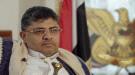 قيادي حوثي يتعهد بصرف الرواتب لجميع الموظفين بما فيهم ا...
