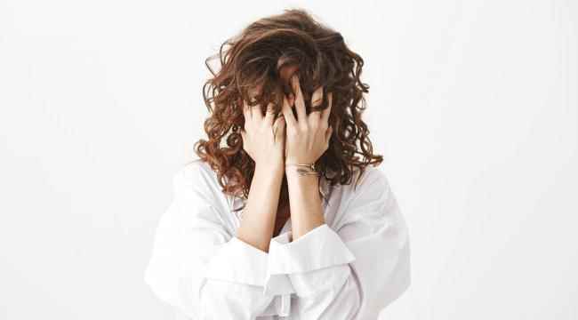 ما الفرق بين نوبات القلق والهلع؟.. 7 نصائح للتعامل معها