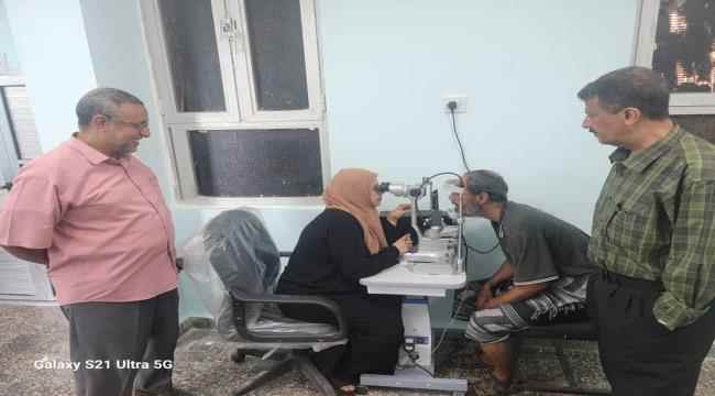 العماد يزور مركز العلاج الطبيعي وعيادات العيون والأسنان بمجمع المعلا الصحي