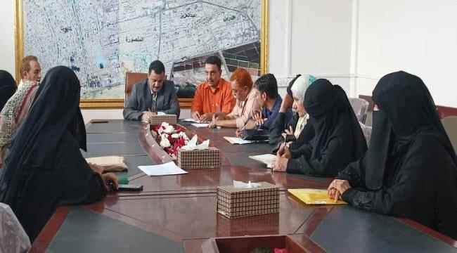 الداؤودي يترأس اجتماعاً لمناقشة استعدادات امتحانات الثانوية مع رؤساء ومشرفي المراكز الامتحانية بالمنصورة