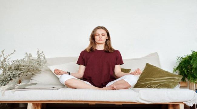 اليوم العالمي للتأمل: اكتشفي 9  فوائد صحية له مثبتة بالعلم