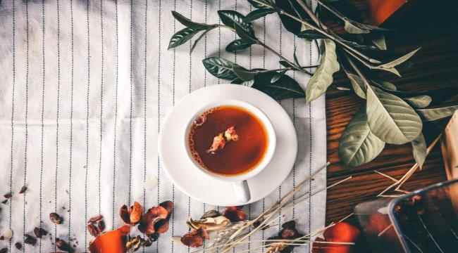 أغرب أنواع الشاي في العالم.. أبرزها شاي القبقب