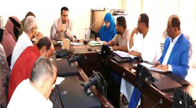 حددت موعد إعادة الاختبارات للمراكز المتعثرة ..برئاسة الشوذبي اللجنة العليا للاختبارات بوزارة التربية والتعليم تعقد اجتماعا طارئا لمناقشة المستجدات