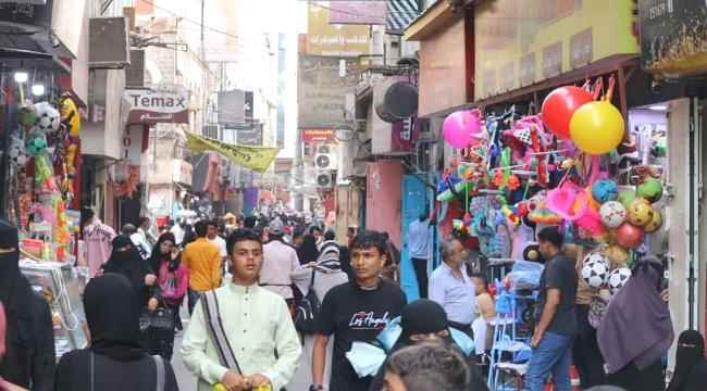 عام على توقف تصدير النفط.. الانهيار الاقتصادي يتربص باليمن