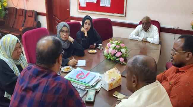 العمودي ووفد من وزارة الصحة العامة والسكان يقومون بزيارات ميدانية للإطلاع على أوضاع معهد العلوم الصحية و مستشفى المكلا للأمومة والطفولة 