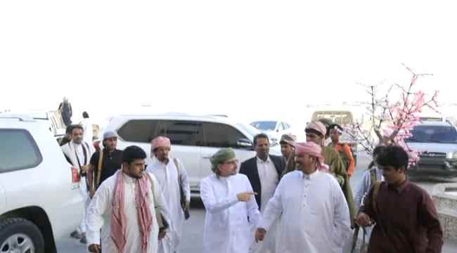 وسط استقبال رسمي وشعبي ..قيادة المجلس الانتقالي الجنوبي بالمهرة تصل إلى مديرية شحن 