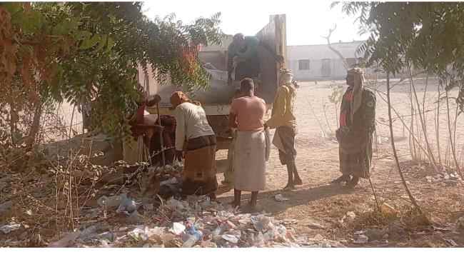 صندوق النظافة بأحور ينفذ حملة نظافة لمدرسة الزهراء 