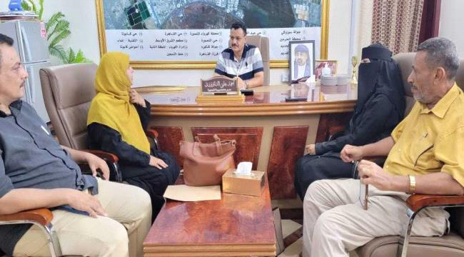 خلال لقائه بمدير عام مكتب التربية بعدن..مدير عام المنصورة يناقش الإشكاليات التي تعيق العملية التعليمية بالمديرية
