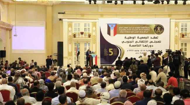 منصور صالح يكشف حقيقة تحديد موعد للإعلان عن "فك الارتباط" عن الشمال اليمني