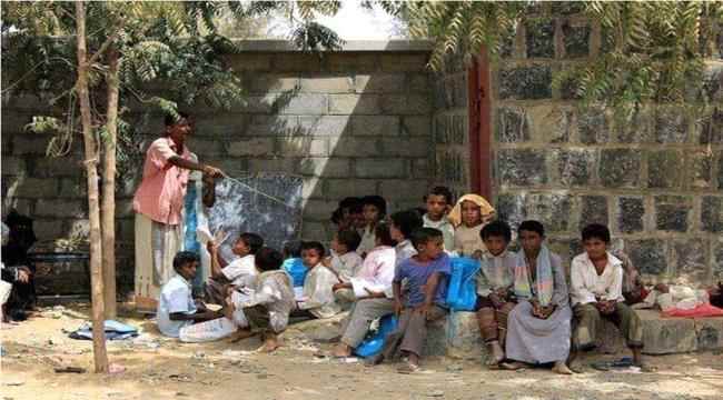 رداً على قمع الحوثيين ورفض صرف الرواتب..معلمو اليمن يتعهدون باستمرار الإضراب وتصعيده
