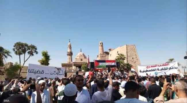 معلنة "سيناء خط أحمر".. مظاهرات تعم المحافظات المصرية