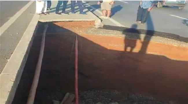 غضب إلهي أم ظاهرة طبيعية.. حفرة كبيرة تثير رعب سكان هذه المدينة