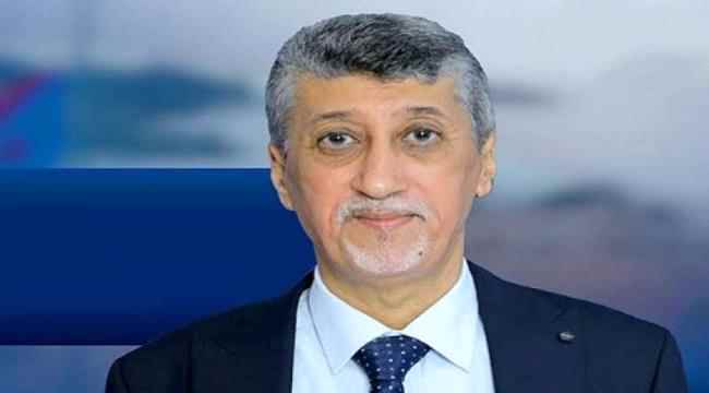 مدير مطار عدن الدولي يعزي الشيخ أبوبكر باعبيد وإخوانه بوفاة والدتهم