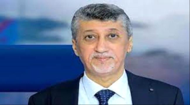 مدير أمن عدن يعّزي الاستاذ أبوبكر باعبيد بوفاة والدته
