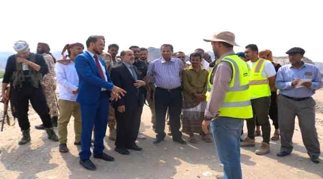 بتكليف من النائب المحرمي.. محافظ أبين وعضو هيئة رئاسة الانتقالي الغريب يتفقدان مشروع سَدّ حسان 