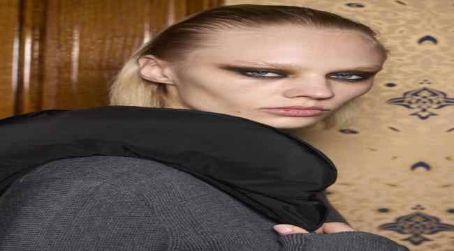 تعلمي بالخطوات كيفية تطبيق مكياج سموكي آسر