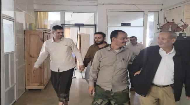 بتوجيه من الرئيس الزبيدي: وفد من الهيئة الطبية العليا للقوات المسلحة يزور المرافق الصحية بالضالع