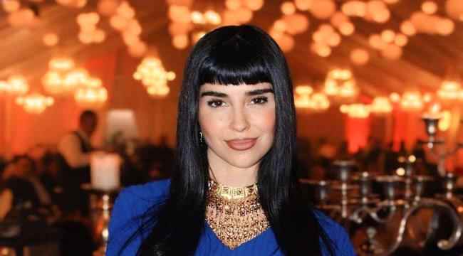 الفنانة زينة مكي تعيش قصة حب خاصة وتحتفل بميلادها بمكان خاص