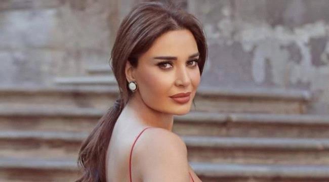 النجمة سيرين عبد النور تنهار من الوجع والنجوم حضروا لمواساتها