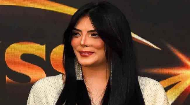 الفنانة حورية فرغلي على المسرح للمرة الأولى بشخصية من "والت ديزني"