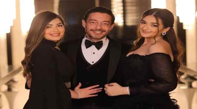 الفنان أحمد زاهر يردّ على اتّهام دخول بناته الفن بالوساطة
