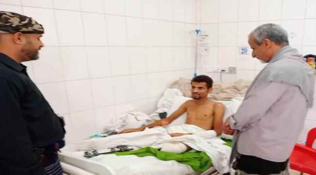 الوكيل الشبحي يتفقد جرحى الجبهات الذي يتلقون العلاج في مستشفيات العاصمة عدن